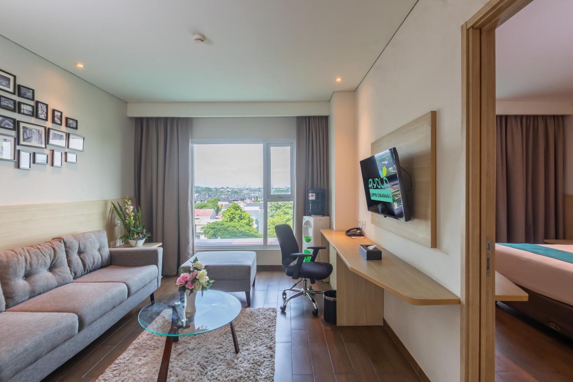 Hotel Ayola Lippo Cikarang Exterior foto