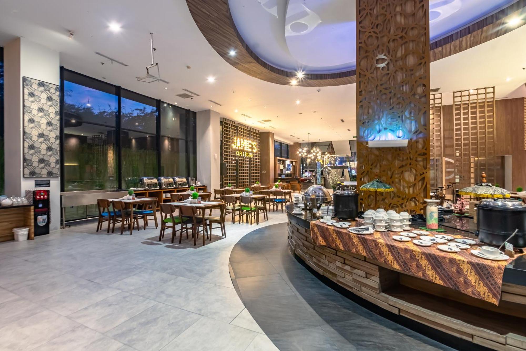 Hotel Ayola Lippo Cikarang Exterior foto