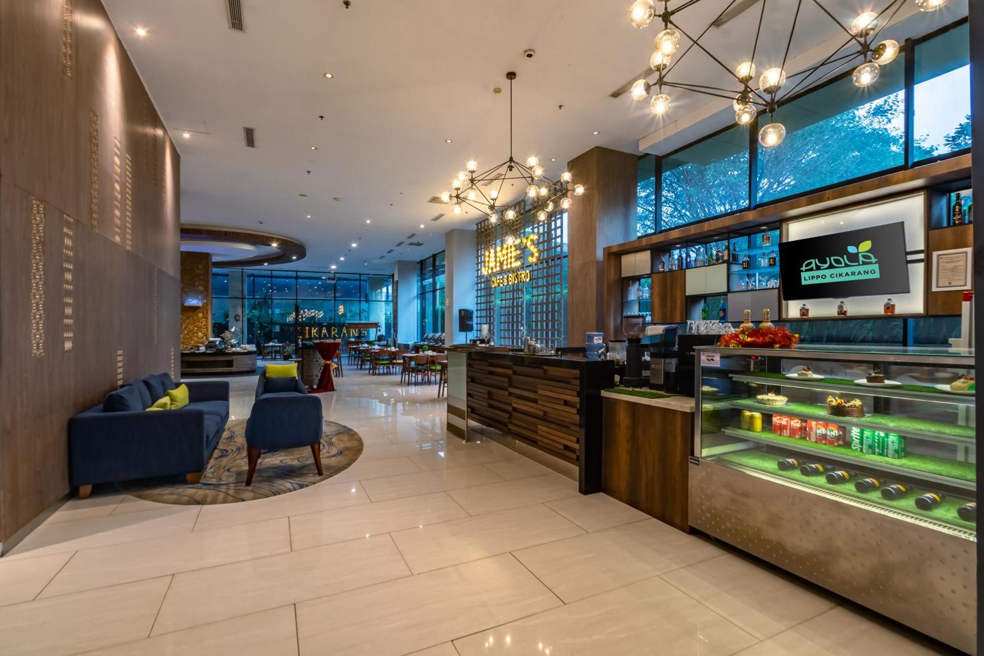 Hotel Ayola Lippo Cikarang Exterior foto